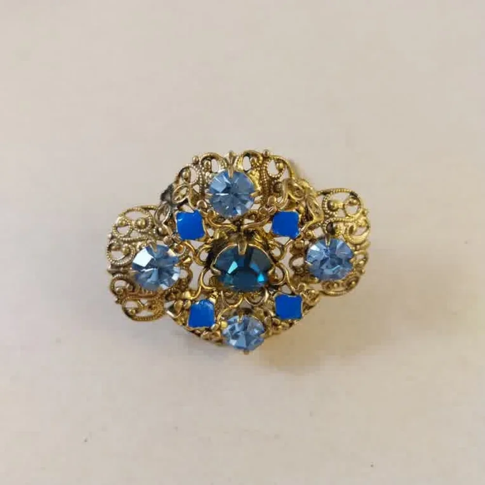 Vintage Czech Gold-Tone Blue Crystal Floral Brooch - Women's Jewelry - Picture 7 of 9